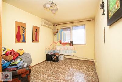 Apartament cu 3 camere semidecomandat, mobilat în Drumul Taberei - 27
