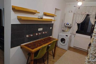 Apartament cu 3 camere decomandat în Central - 3