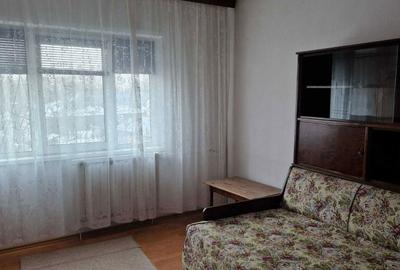 Apartament cu 3 camere decomandat în Rahova - 2
