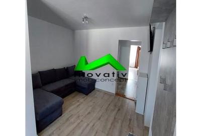Apartament cu 4 camere decomandat în Valea Aurie