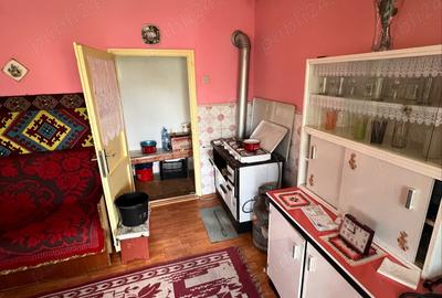 Casă cu 2 camere cu Teren 416 Mp în Luna - 9