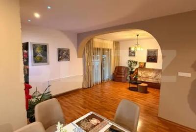 Casă cu 4 camere cu Teren 691 Mp în Central - 2