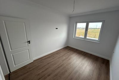 De vanzare duplex la cheie, liber, ocupabil imediat, 4 dormitoare, 3 bai - 6