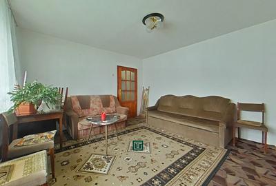 Apartament cu 3 camere decomandat în Micălaca - 1