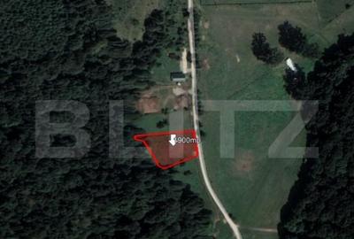 Teren de 1900 mp, în Central