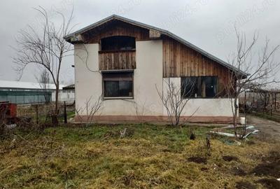 Casă cu 2 camere în Central