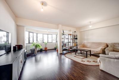 Apartament cu 3 camere semidecomandat, mobilat în Iancului