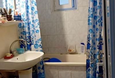 Apartament cu 2 camere decomandat în Micro 20 - 1