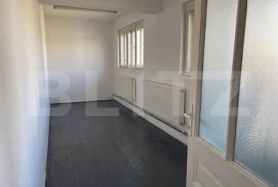 Casă cu 5 camere cu Teren 111 Mp în Central - 6