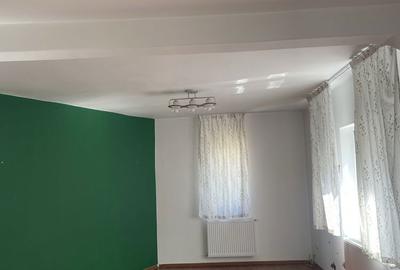 Casă cu 4 camere cu Teren 500 Mp în 1 Mai - 1