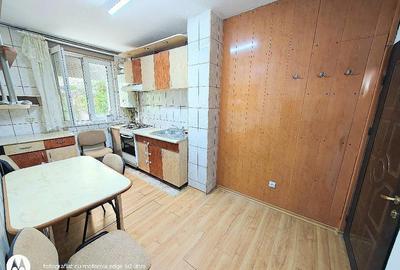 Apartament cu 2 camere semidecomandat în Micro 4 - 3