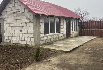 Casă cu 4 camere în Corbii Mari - 7