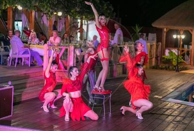 Hotel - Pensiune cu 14 duplexuri  de vanzare  CASA CU STUF Olimp - 19