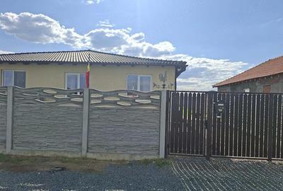 Casă cu Teren 360 Mp în Șag
