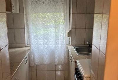 Garsonieră decomandată în Decebal - 2