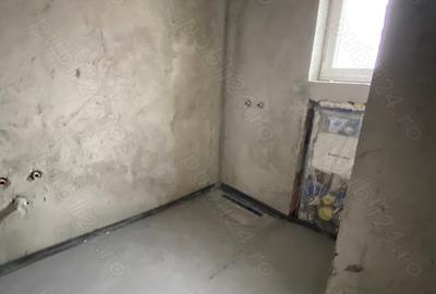 Casă cu 5 camere în Ghiroda