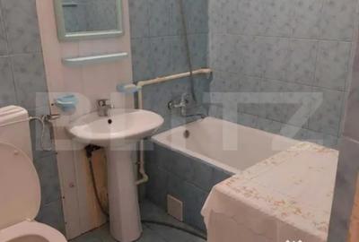 Garsonieră semidecomandată în 9 Mai - 1