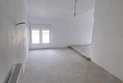 Casă cu Teren 600 Mp în Central - 14