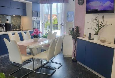 Casă cu 4 camere cu Canalizare în Zăvoi - 2