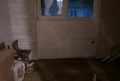 Ofer spre vanzare garsoniera - 3