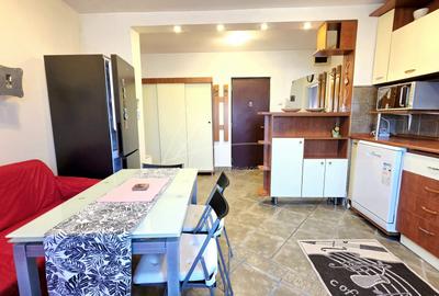Apartament cu 3 camere decomandat, mobilat în 13 Septembrie - 11