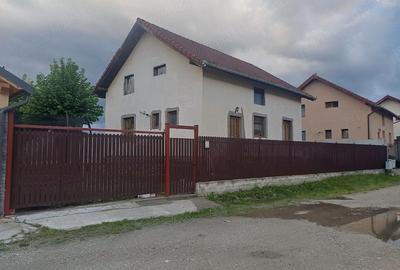 Casă cu 3 camere cu Teren 500 Mp în Hălchiu - 4