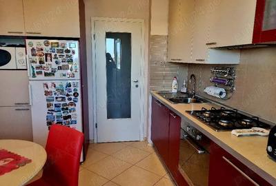 Apartament cu 3 camere decomandat în Circumvalațiunii - 3