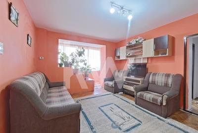 Apartament cu 2 camere semidecomandat, mobilat în Tractorul - 1