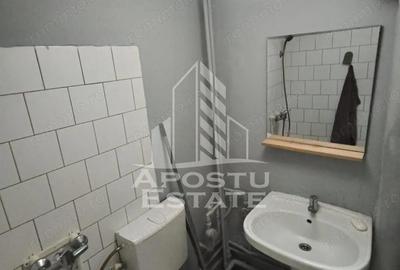 Garsonieră nedecomandată, mobilată în Complex Studențesc