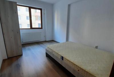 Apartament cu 3 camere decomandat în Ghencea - 2