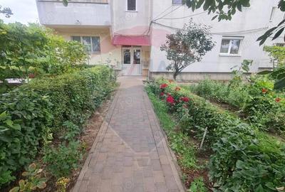 Garsoniera de inchiriat, strada Garii, etajul 3/4 - 8