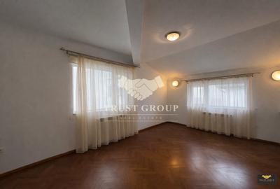 Casa  Individuala | Herastrau  | Curte proprie | 3 Locuri de parcare - 3