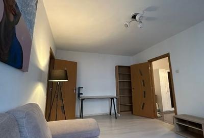 Inchiriez apartament 2 camere, metrou 1 decembrie - 11