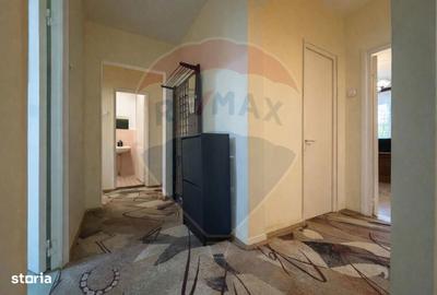 Apartament cu 4 camere decomandat în Central - 3