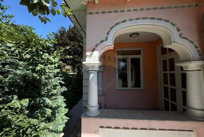 Casa interbelica de vanzare - probabil cea mai frumoasa din Roman - 16