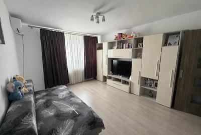 Apartament cu 2 camere decomandat în 1 Decembrie 1918 - 1