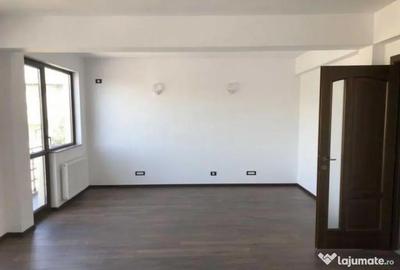Casă cu 6 camere cu Teren 100 Mp în P-ța Unirii - 1