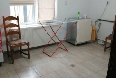 Casa de vanzare,str. Remetea,5 camere, parter+etaj,teren 5 ari,singur in curte. - 5