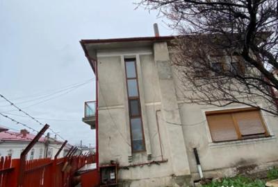 Spațiu comercial, de 150 mp, în Central
