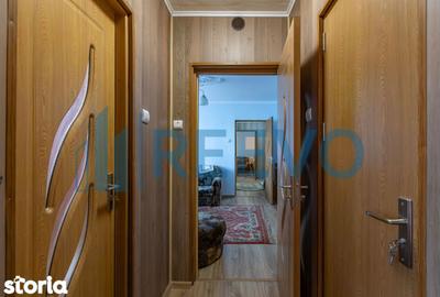 Apartament cu 3 camere semidecomandat, mobilat în Cornișa - 16