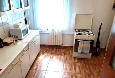 Apartament cu 3 camere decomandat, mobilat în Nerva Traian - 2