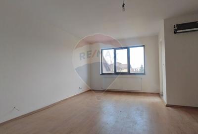 Duplex cu 9 camere cu Teren 1161 Mp în Berceni - 10