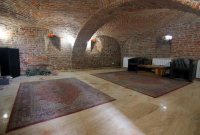 Proprietate renovata, ideala Apart-Hotel, Clinica, Birouri, curte generoasa - 20