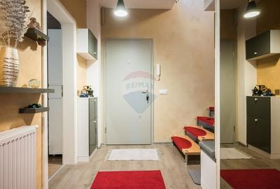 Apartament cu 3 camere decomandat, mobilat în Tractorul - 12