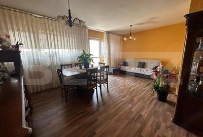 Apartament cu 3 camere decomandat în Cetate - 2