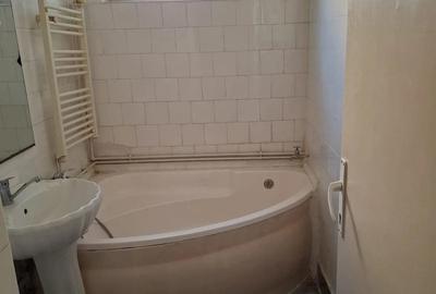 Apartament cu 3 camere decomandat în Central - 10