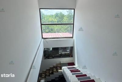 Casă cu 10 camere cu Teren 525 Mp în Central - 20