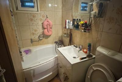 Apartament cu 2 camere semidecomandat, mobilat în Sălaj