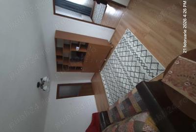 Apartament cu 3 camere semidecomandat în Micro 8 - 2