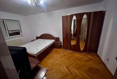 Apartament cu 3 camere decomandat în Mediaș - 2